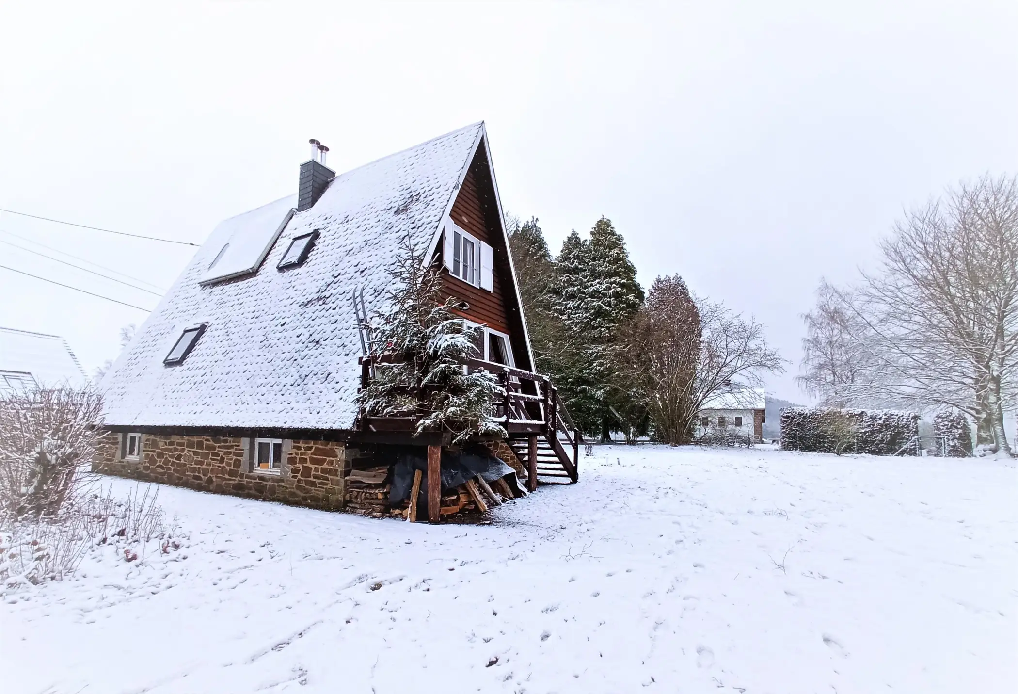 Cottage for 5 people in La Roche-en-Ardenne Le Chalet Pointu du Bout du Monde
